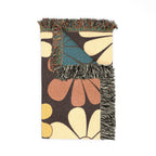 🌼  Retro Daisy Throw — 1970s Groovy Floral Woven Blanket