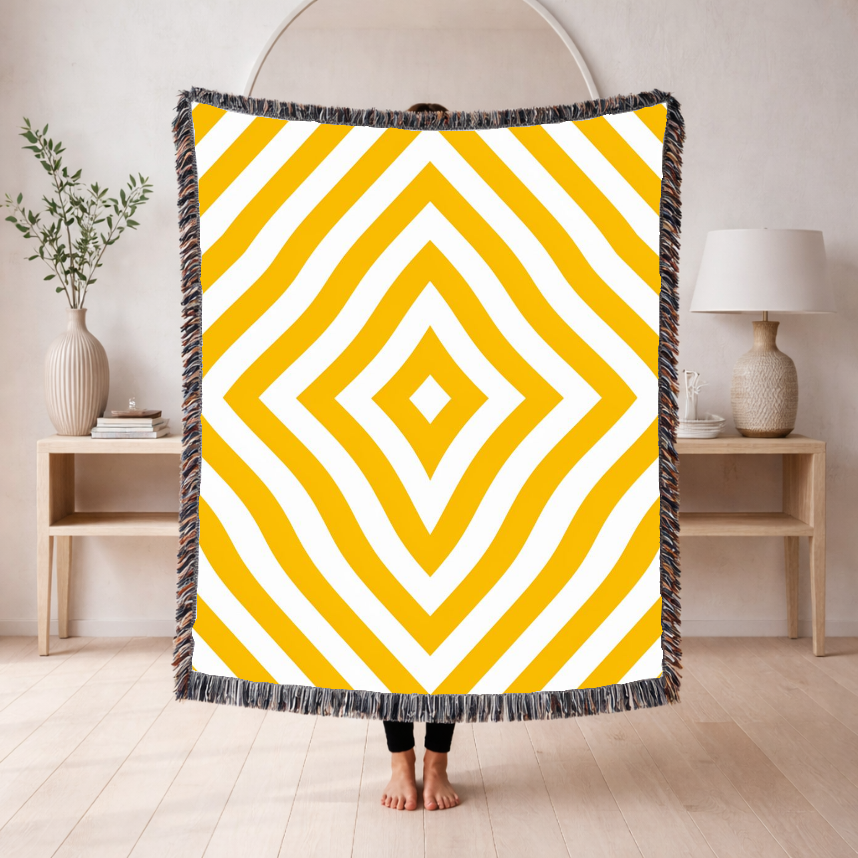 💛 Golden Diamond Throw — warm concentric diamond