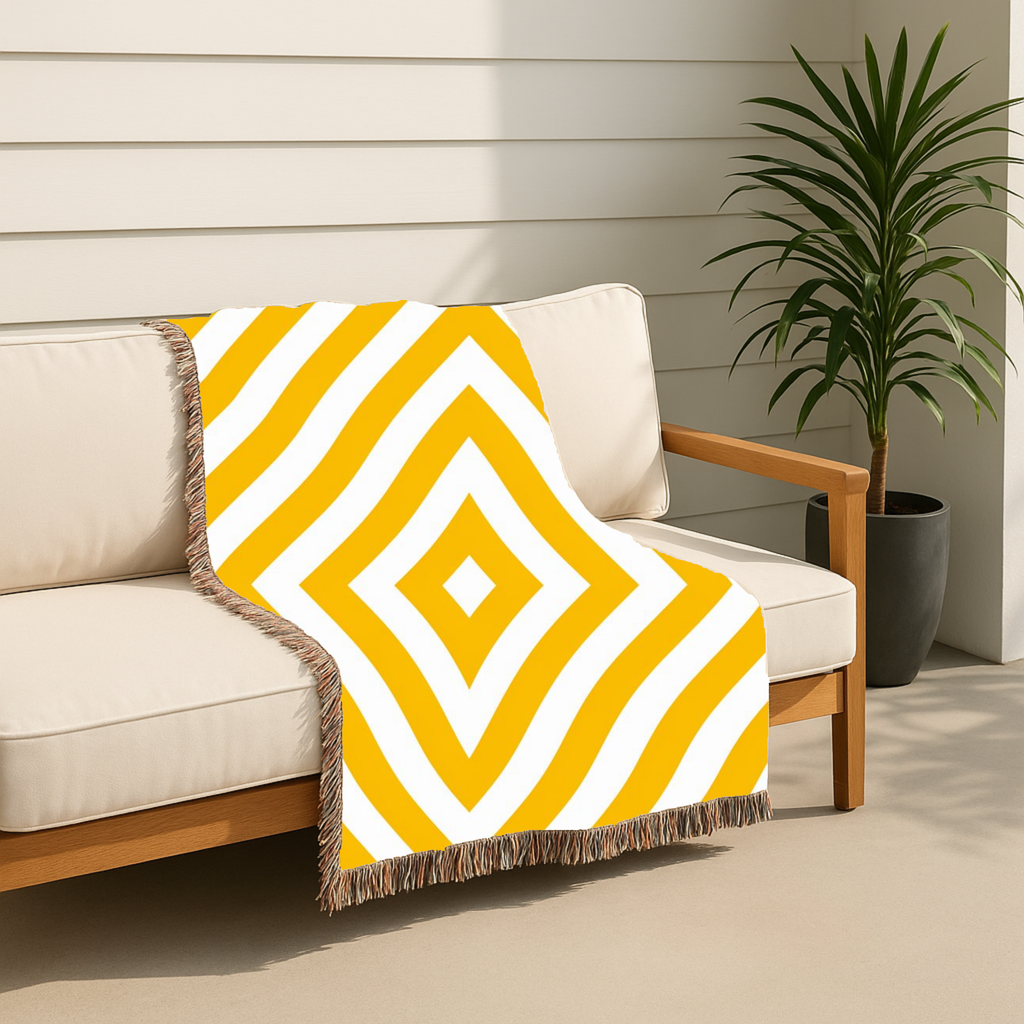 💛 Golden Diamond Throw — warm concentric diamond