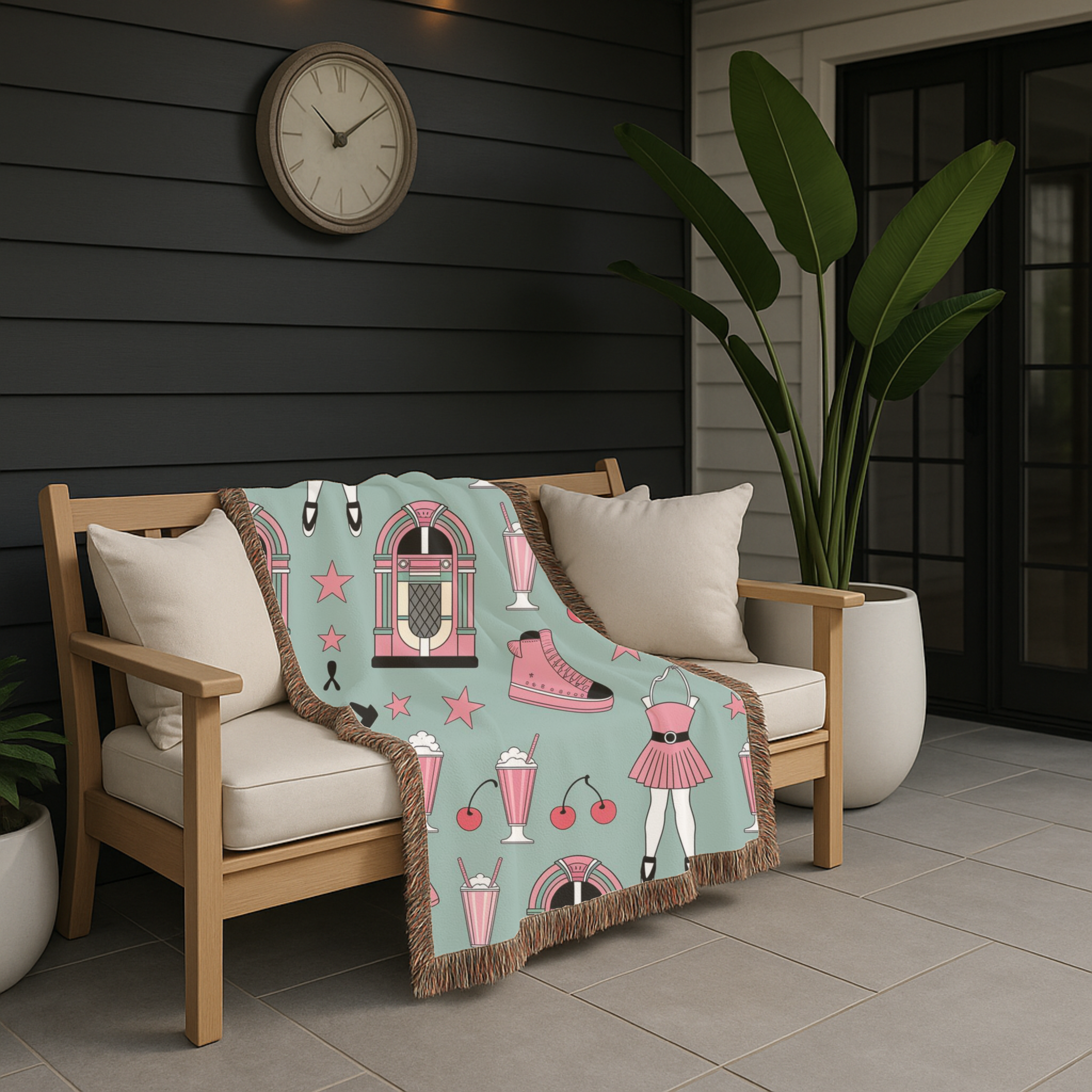 🎵🥤Milkshake Throw — 1950s Diner Style Woven Blanket