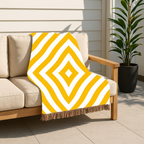 💛 Golden Diamond Throw — warm concentric diamond